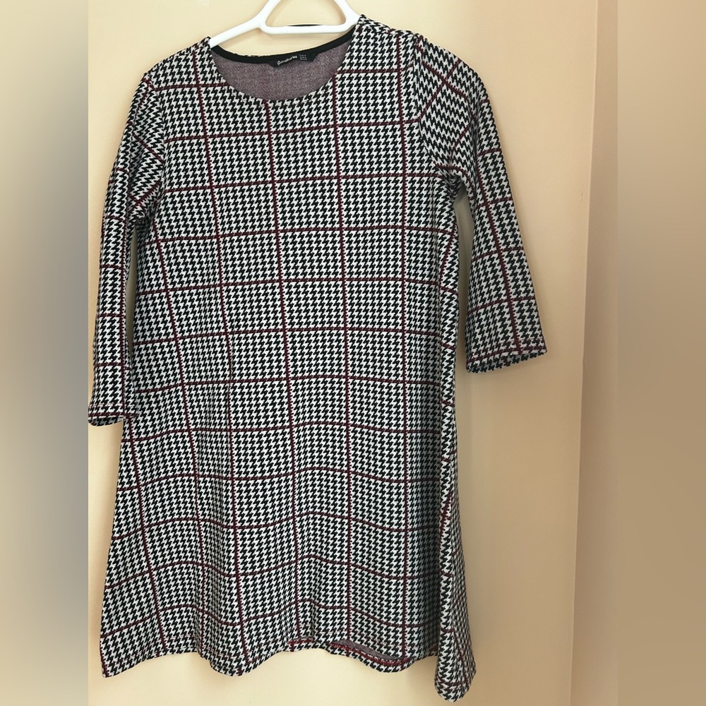 Short dress/long blouse with checked pattern ideal for spring/fall
